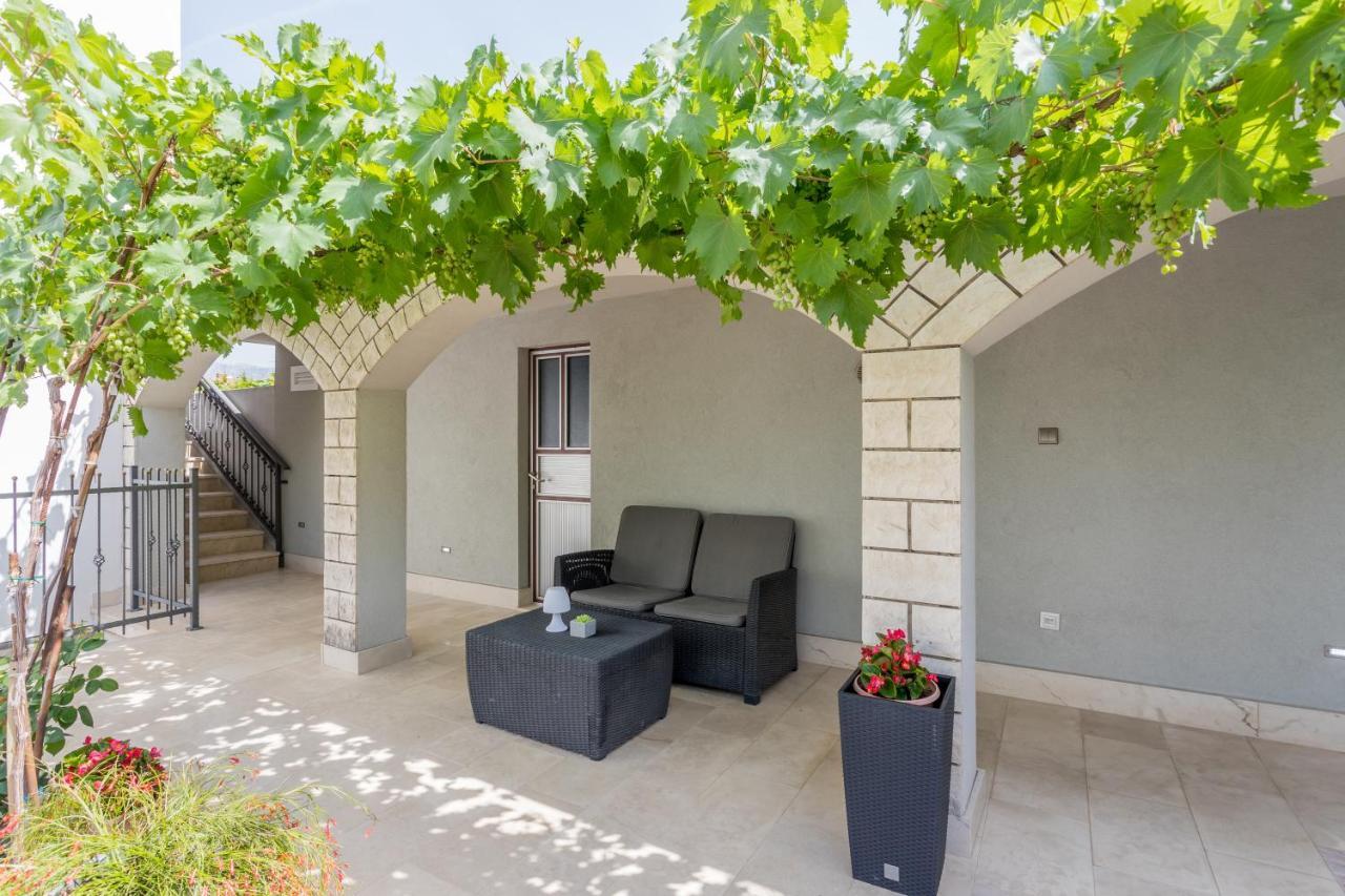 Garden Apartment Dina Split Exterior foto